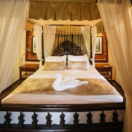 Casa Menezes - A Heritage Goan Homestay Бамболим Екстериор снимка