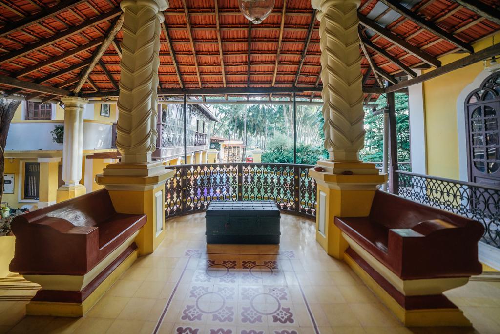 Casa Menezes - A Heritage Goan Homestay Бамболим Екстериор снимка